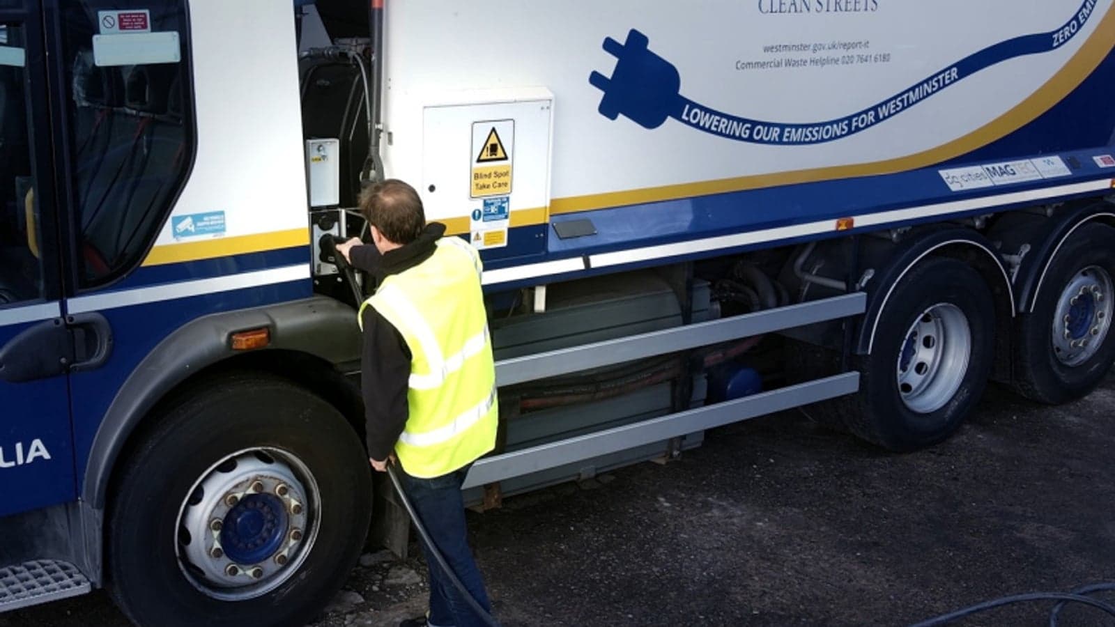Waste collection trucks and data centre waste heat get boost in UK