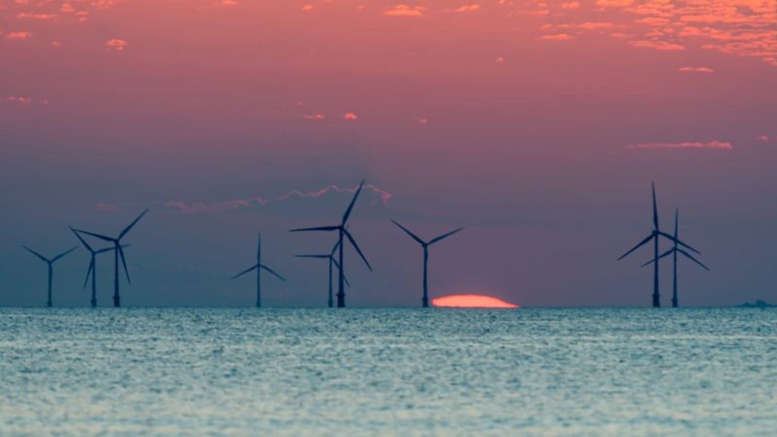 US government sinks another two offshore wind projects