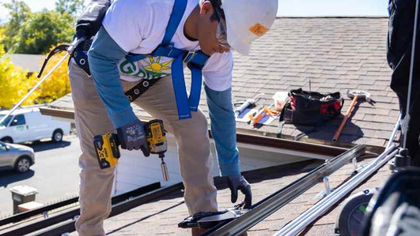 Texas utility policies are discouraging rooftop solar| report finds