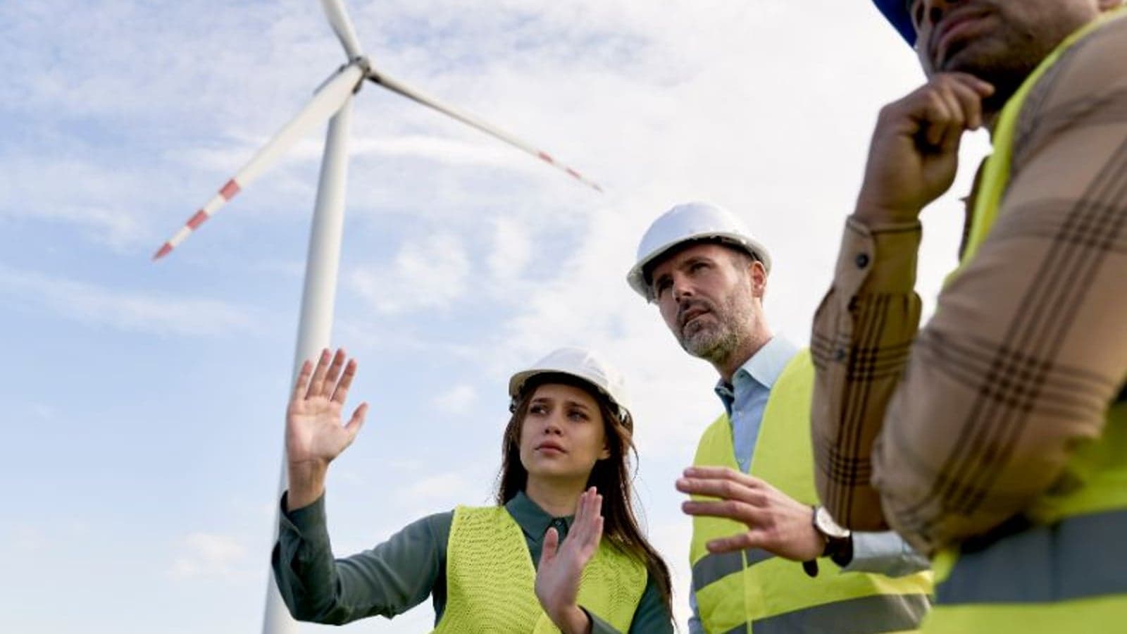UK energy sector still behind on female representation in leadership