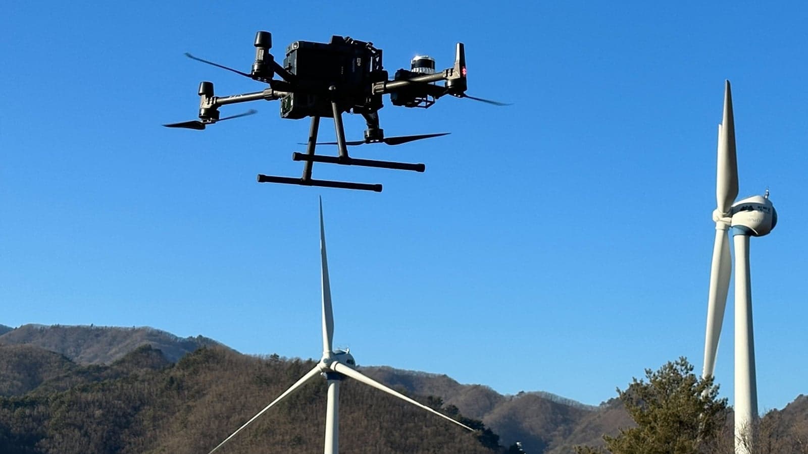 Drones twinned with predictive analytics for windfarm solution