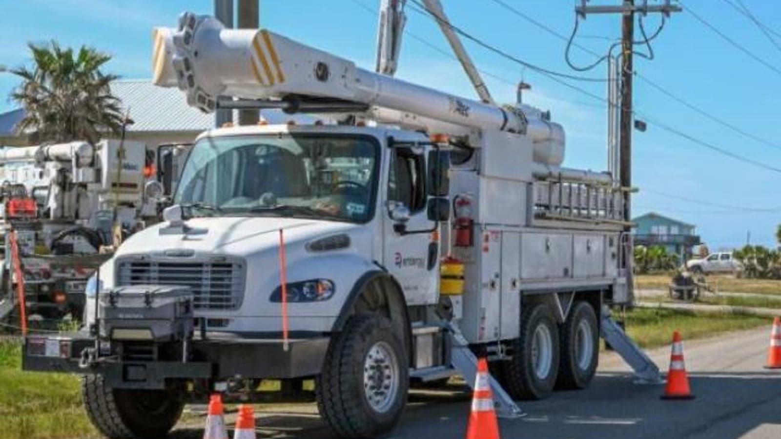 Entergy Louisiana proposes 112MW floating natural gas station