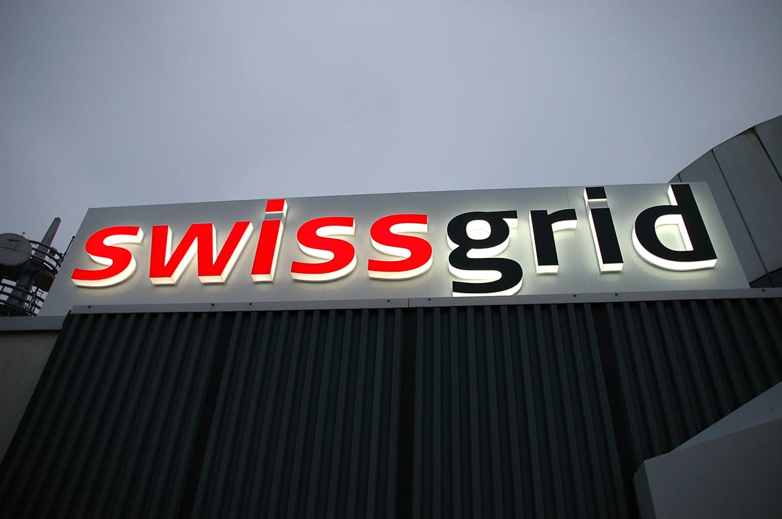 swissgrid_building-logo_02