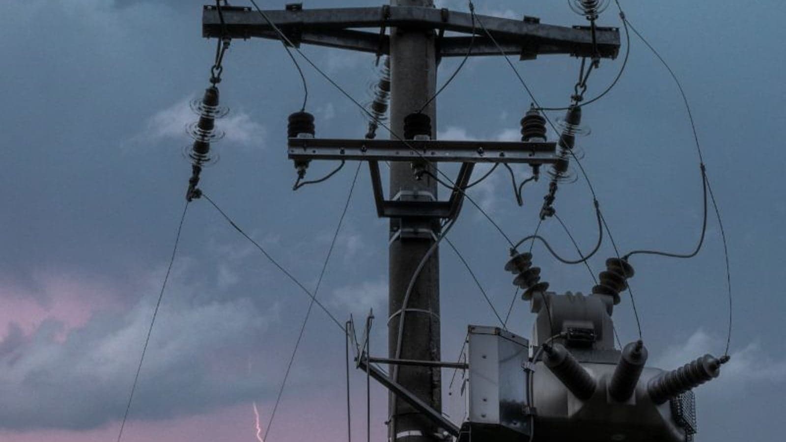Cyberhawk to inspect T&amp;D networks under ESB's resilience plan