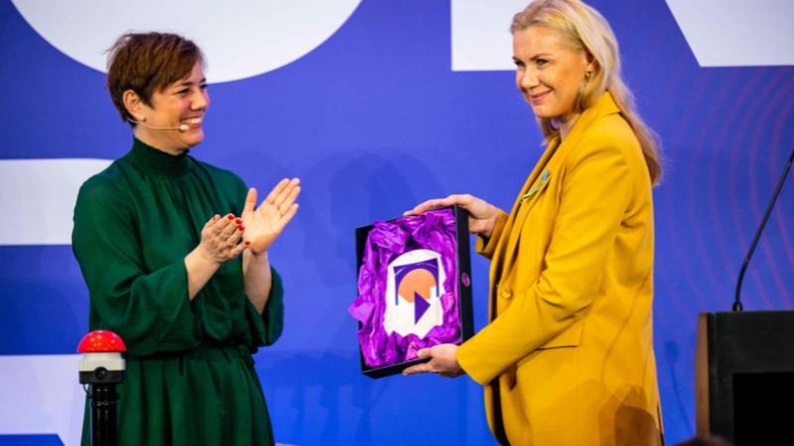 Kadri Simson presented with the European Solar Champion Award