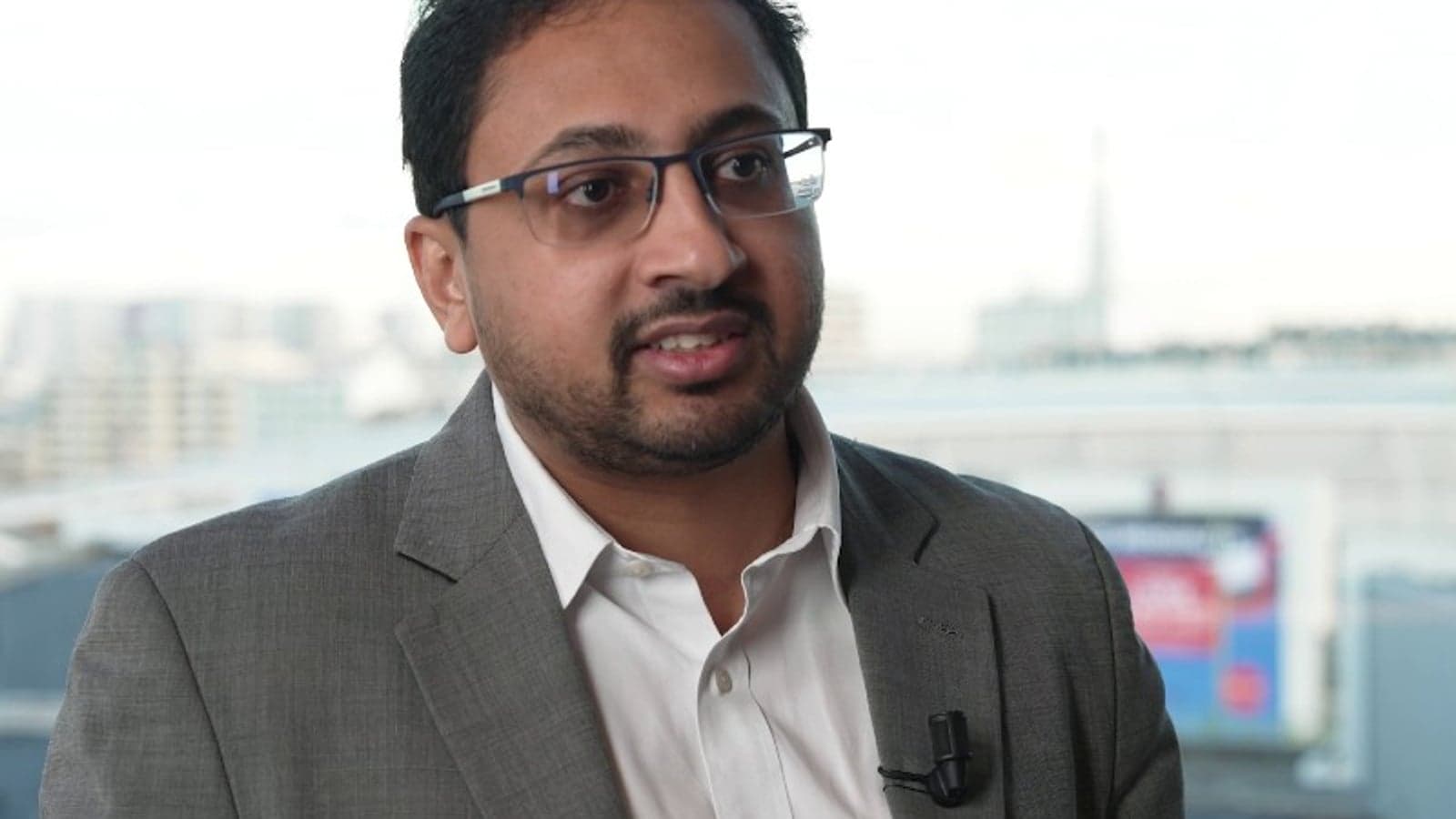 Enhancing batteries through Augmentation