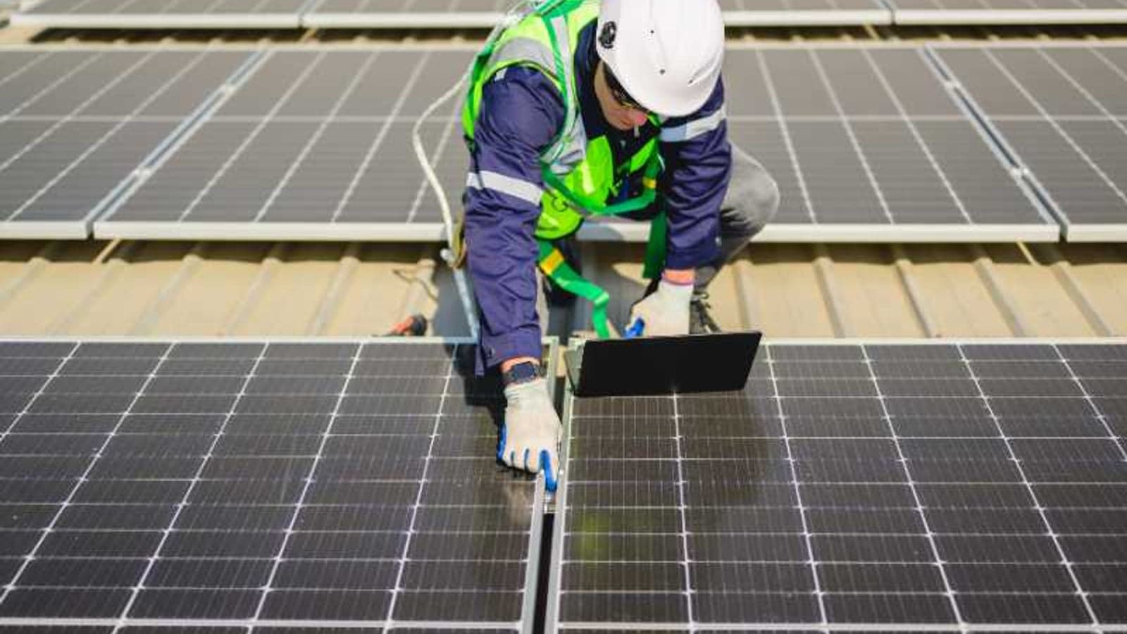 Tackling the energy transition with a grid that can sense, think, and act
