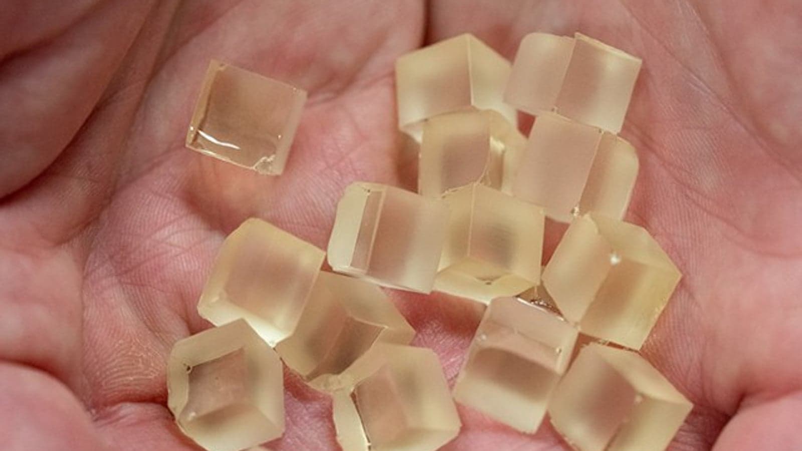 Resin made from biomass aids recycling of wind turbine blades finds NREL