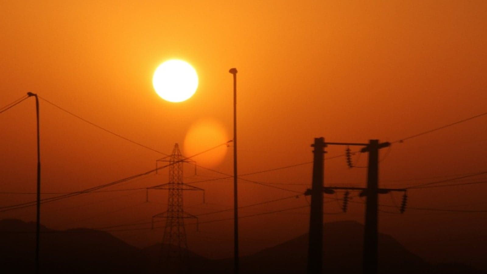 US Grid operators issue emergency alerts in response to early Summer heat wave