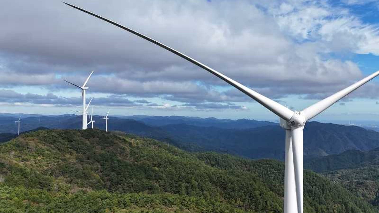 Japan's 147MW Abukuma wind farm begins producing power