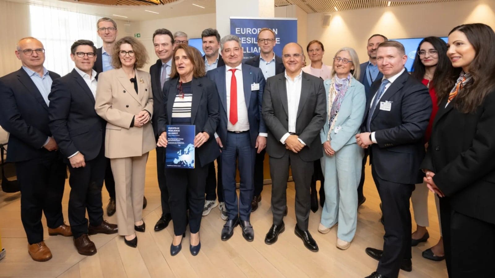 CEOs back clean hydrogen for industrial competitiveness