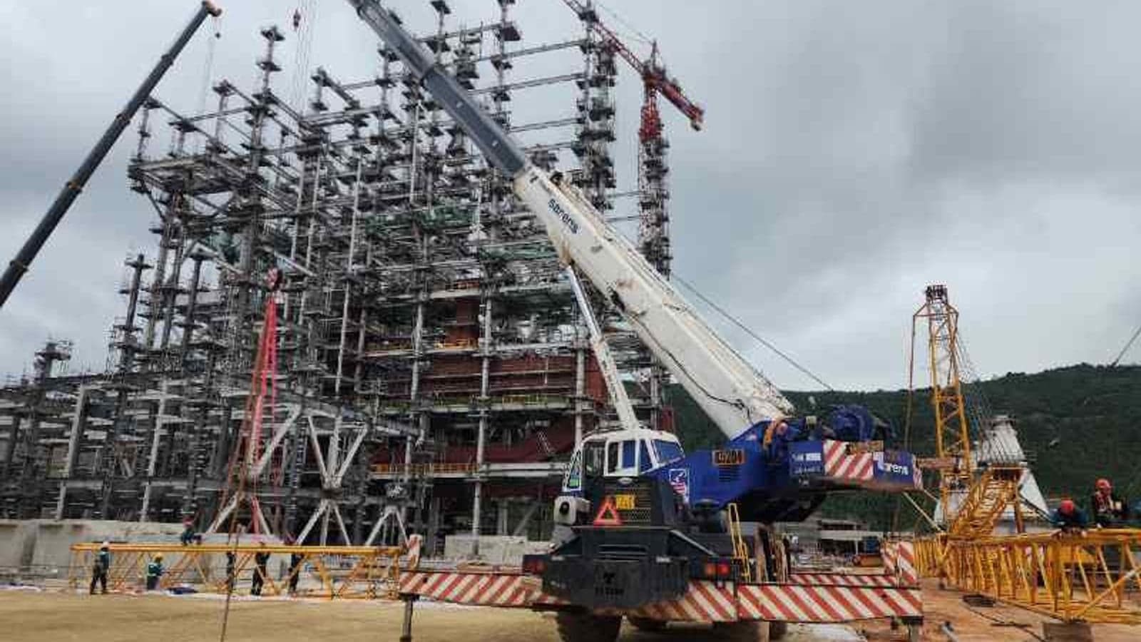 Sarens wins contract for 1200MW thermal power plant in Vietnam