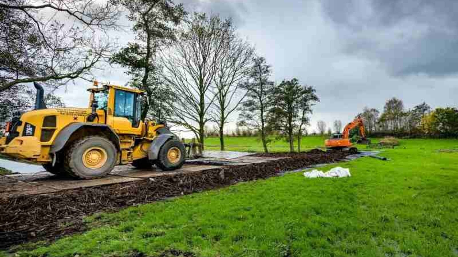 TenneT signs on Dutch construction majors to create 30% extra transmission capacity