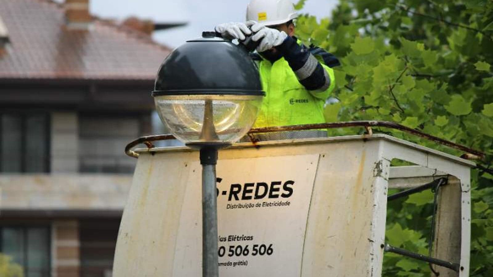 Portugal's E-REDES launches smart grid street lighting project