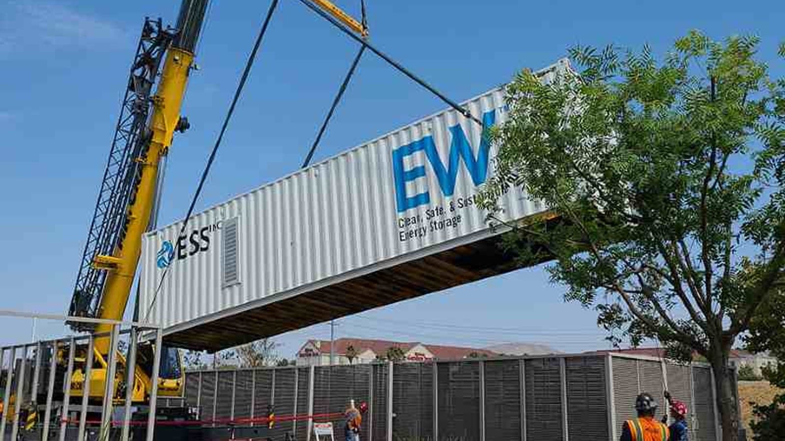 Schiphol Airport pilots energy storage to decarbonise operations