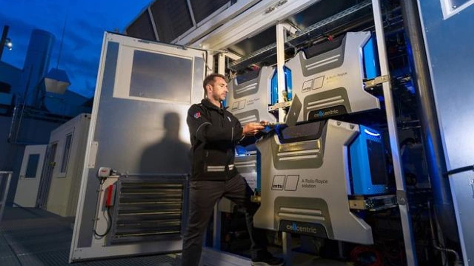 Rolls-Royce shows mtu fuel cell system is black-start capable