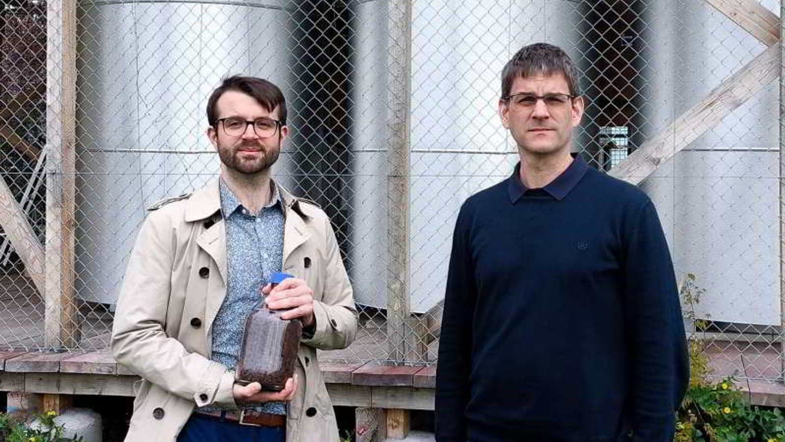 Iron piloted for seasonal hydrogen storage