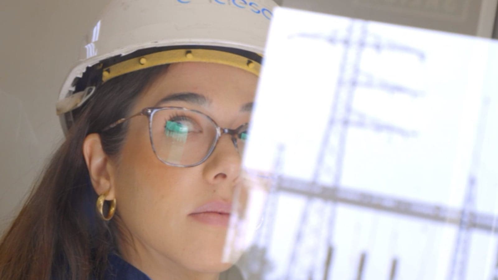 Endesa harnesses AI and 5G for smart grid worker safety