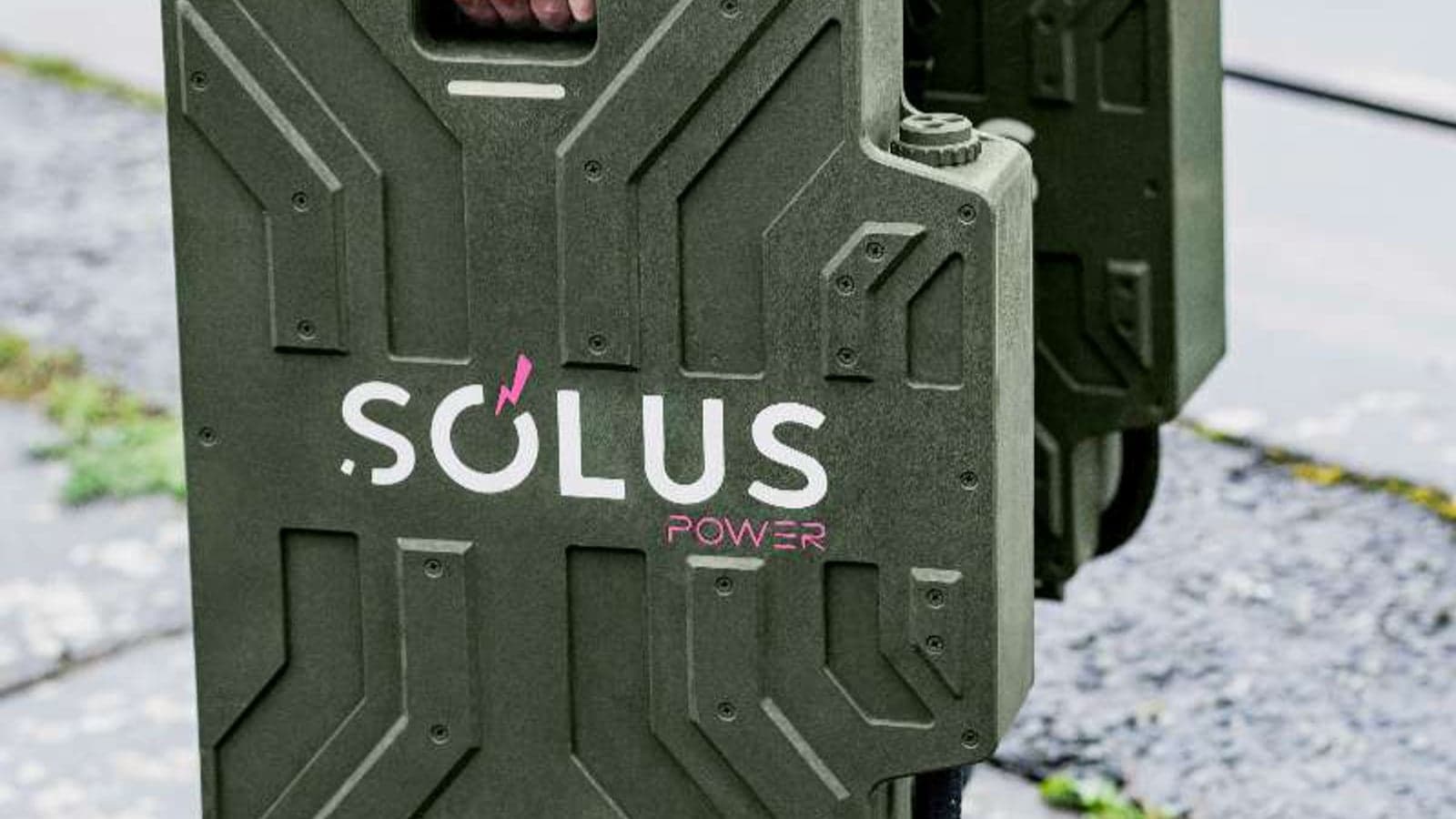 Electricity ‘Jerry Cans’ developer to research advanced EV solutions