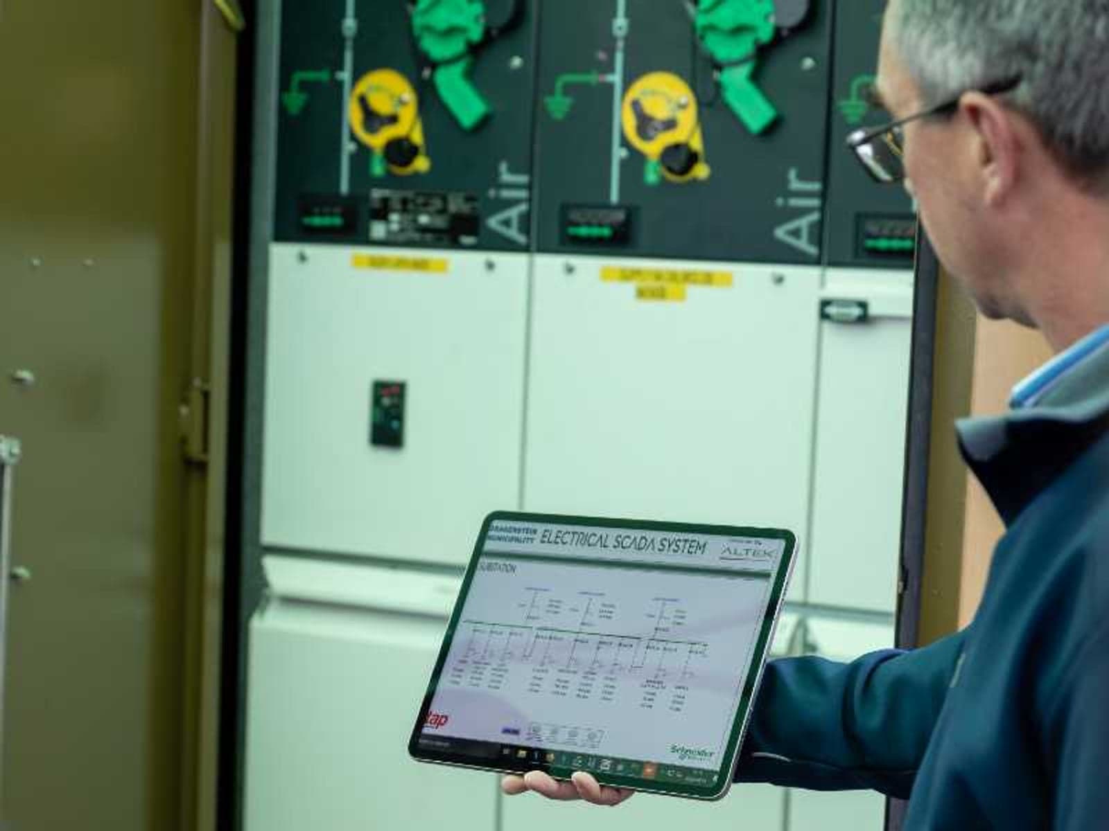 The Drakenstein Municipality is home to Africa’s first RM AirSeT SF6-free MV switchgear; an innovation of French multinational Schneider Electric.