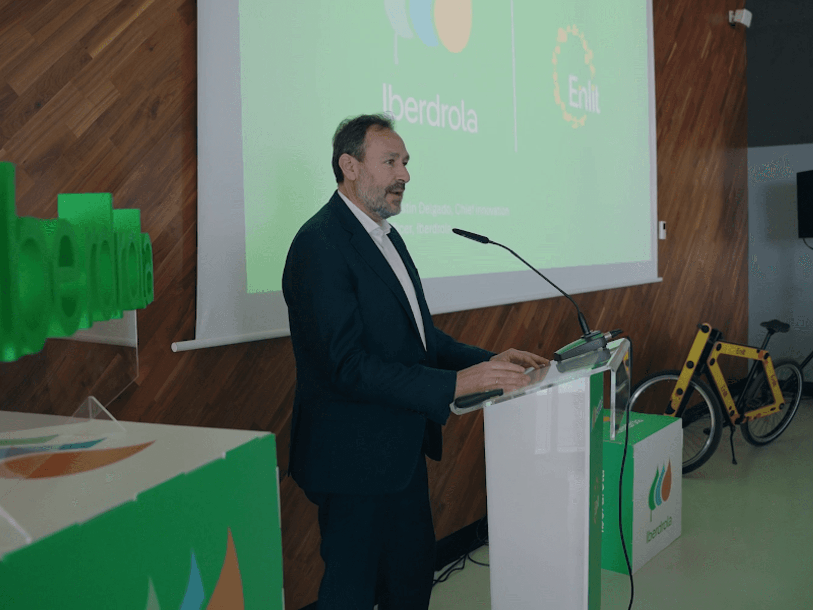 Person speaking at the Iberdrola event