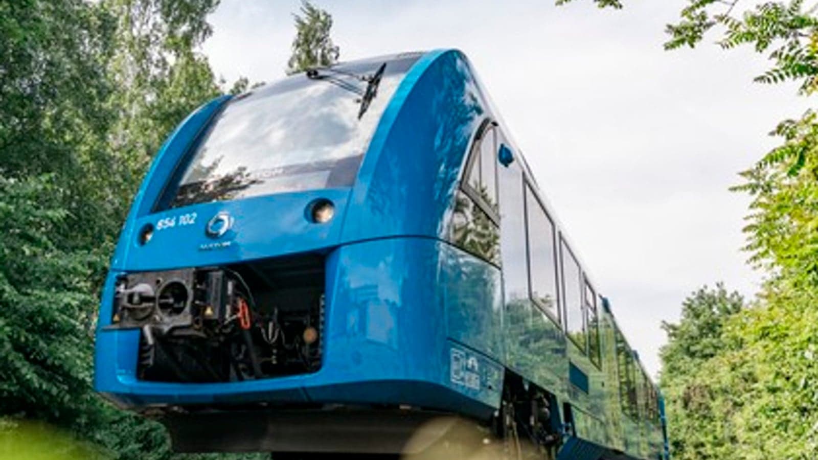 Technology Trending: Energy communities, hydrogen train and photosynthesis in space