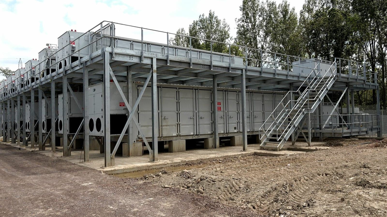 Integrating storage with transmission for a net-zero transition