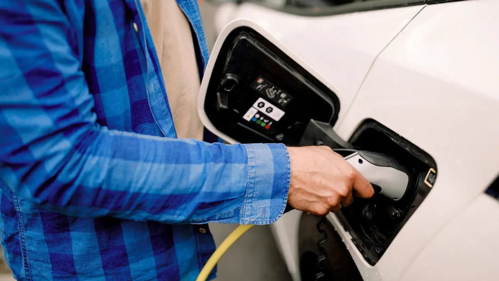 Finnish EV pilot shows flexibility can ease grid strain