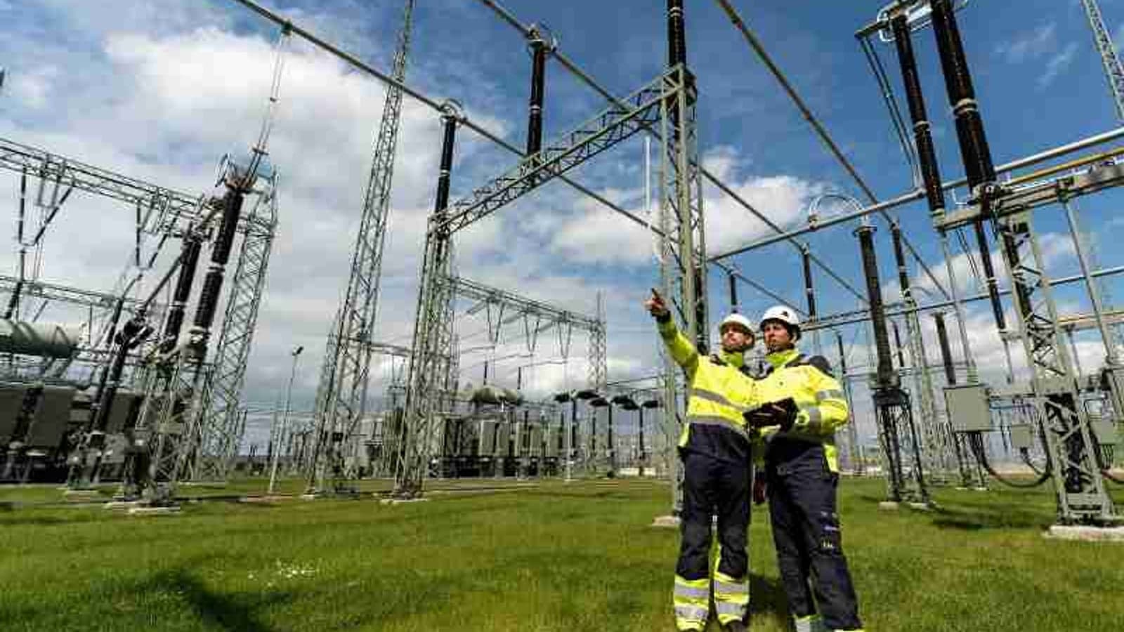 Smart Energy Finances: How the faltering grid drives investment