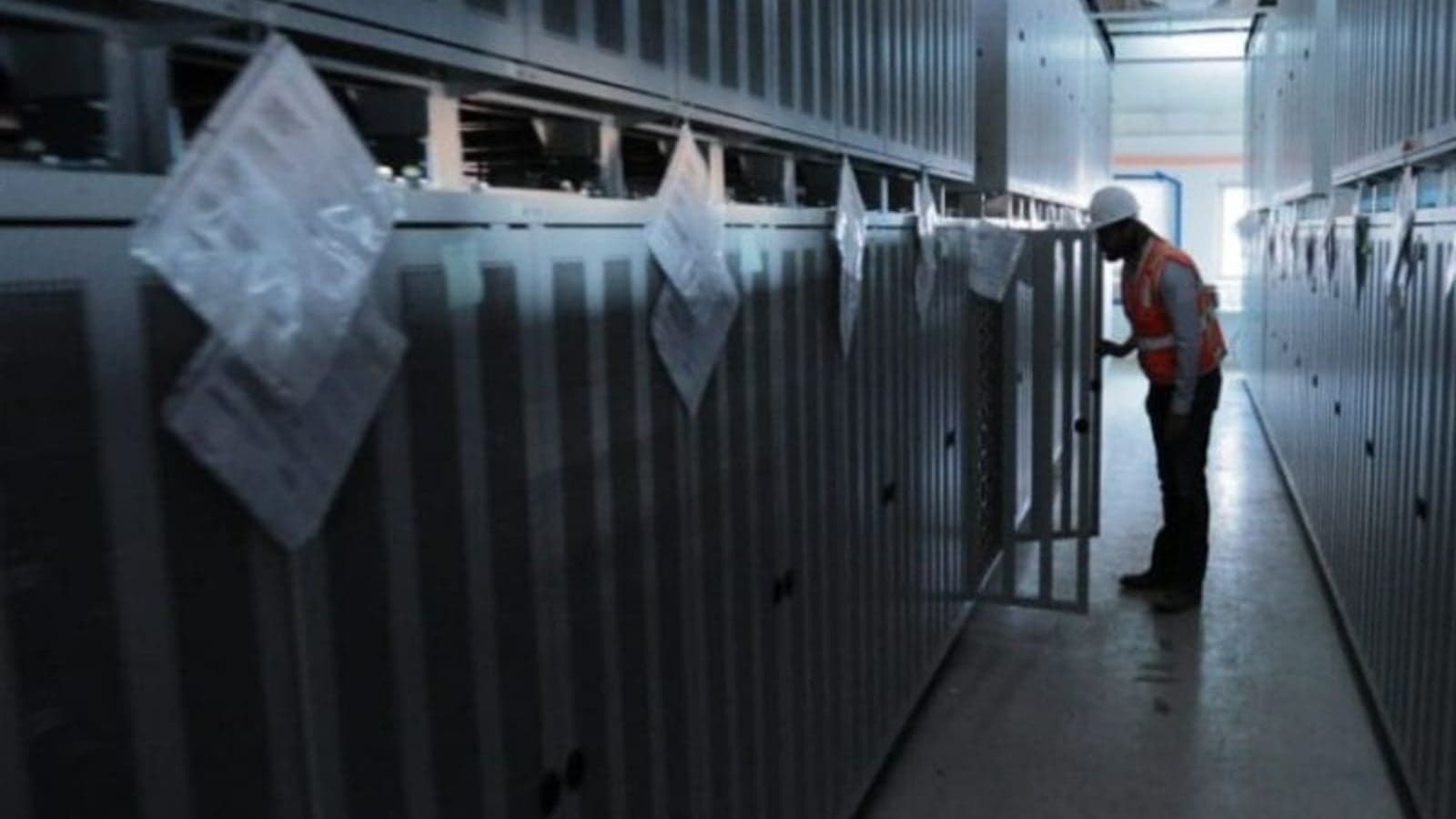 PG&amp;E looks to restart Moss Landing battery storage operations