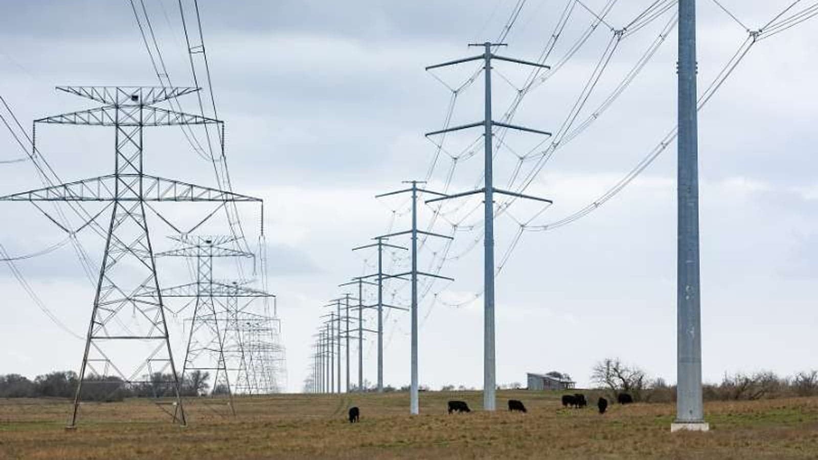 Entergy Texas files for first phase of its grid resilience plan