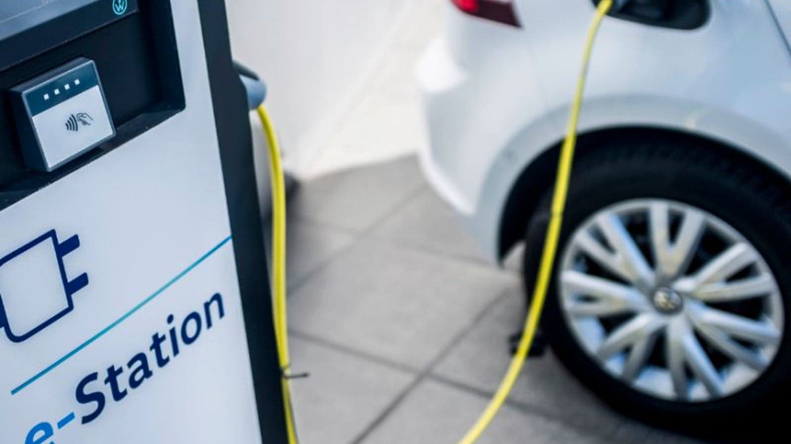 Energy Web, Volkswagen partner on blockchain charging for electric vehicles