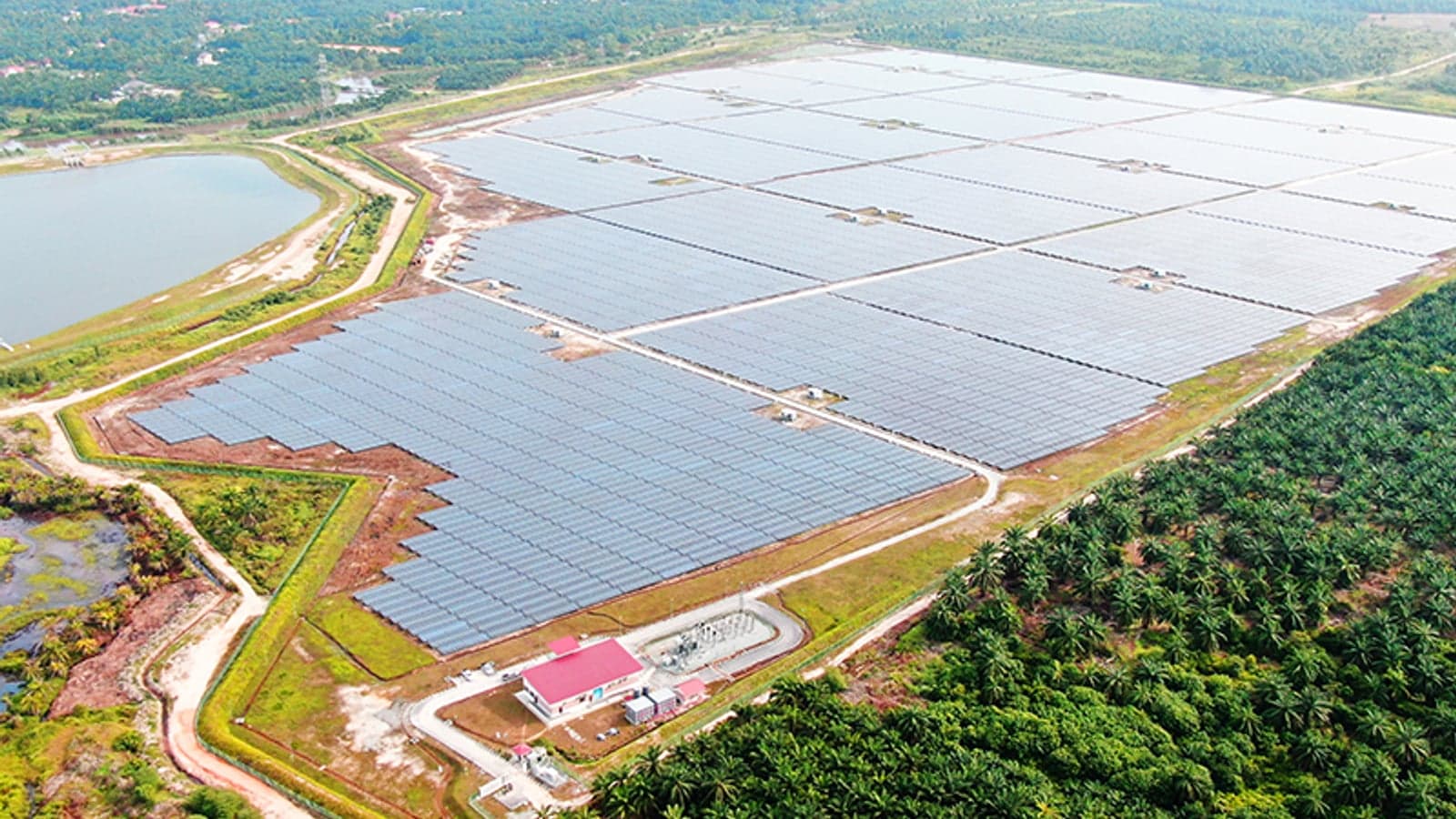 Malaysia pioneers large-scale solar project