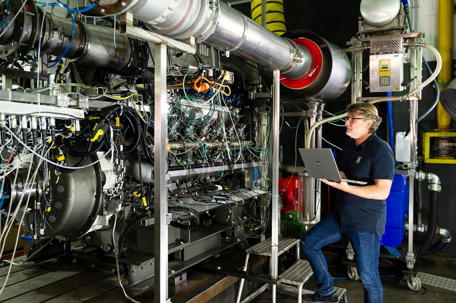 Rolls Royce runs gas engine on 100% hydrogen