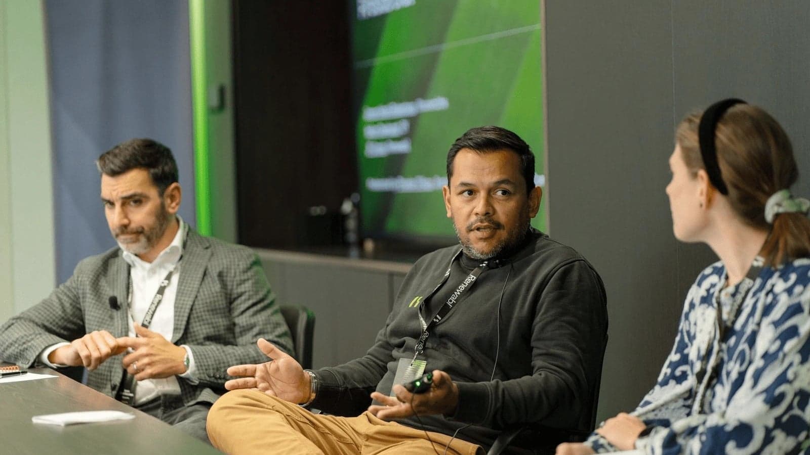 Juan Pablo Cerda (centre) at Renewabl Day.