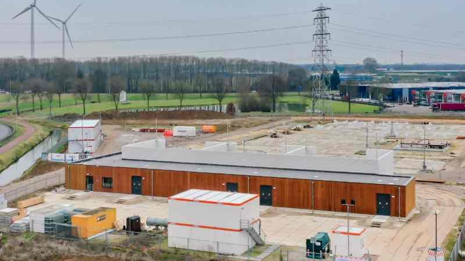 Alliander outsources construction for 182 substations as grid falters