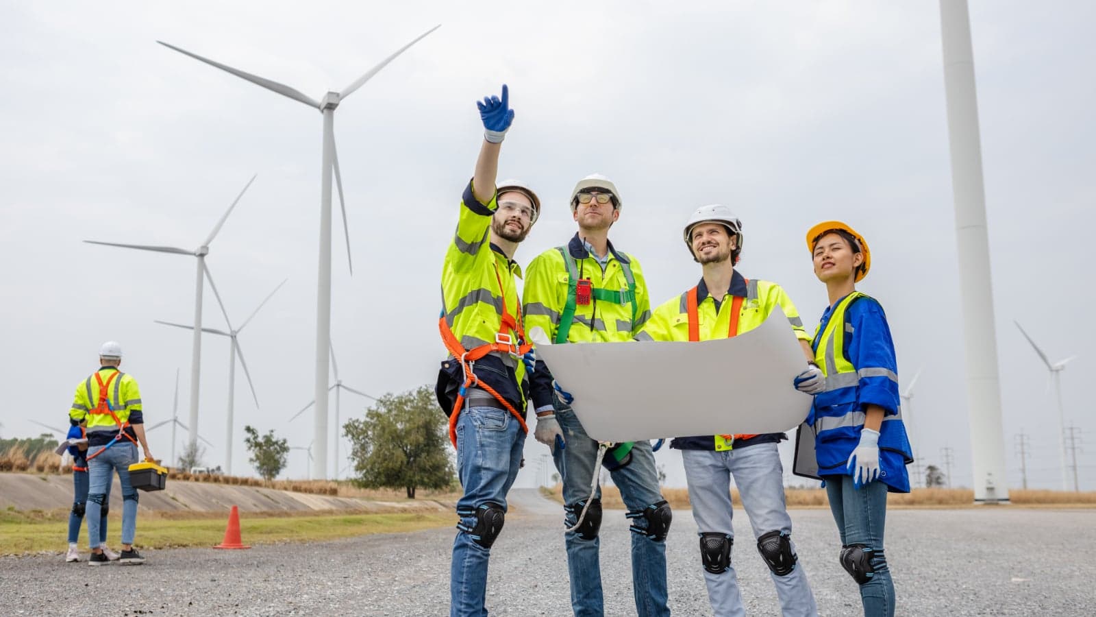 UK plans for 400,000 new jobs in clean energy sector by 2030