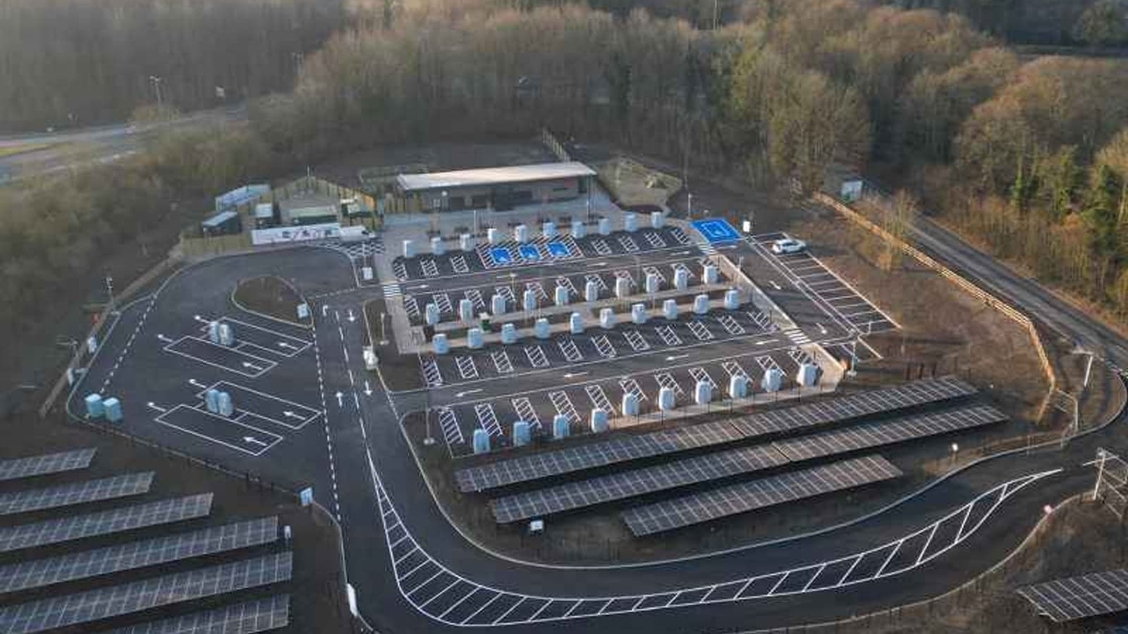 Battery and solar-kitted ultra-rapid EV charging superhub opened in UK