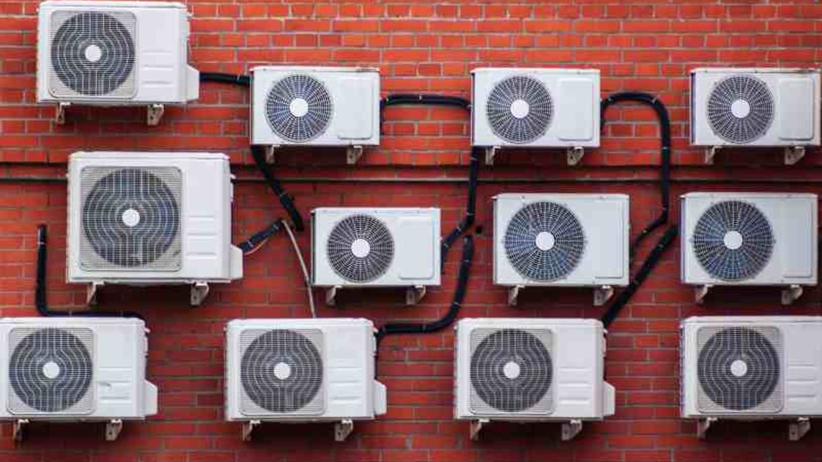 Heat pumps mitigate record-level emissions for European buildings