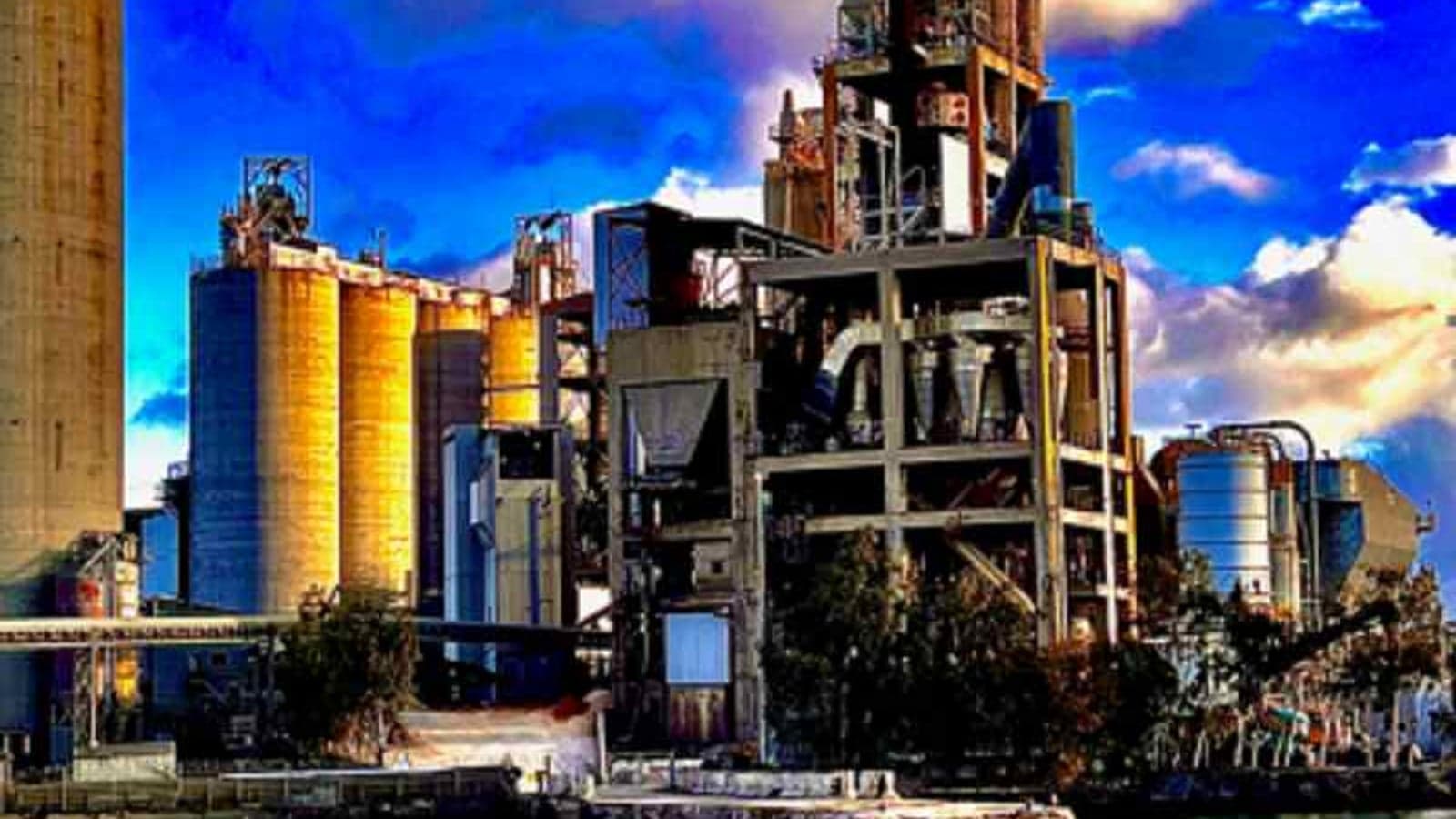 Energy-intensive cement company Heidelberg enters Greek flexibility market