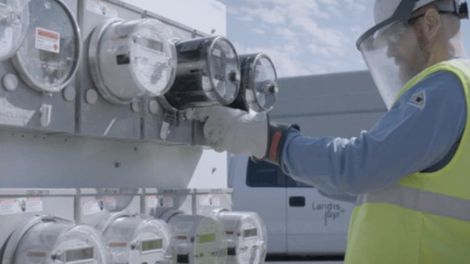 APS to install half a million advanced smart meters
