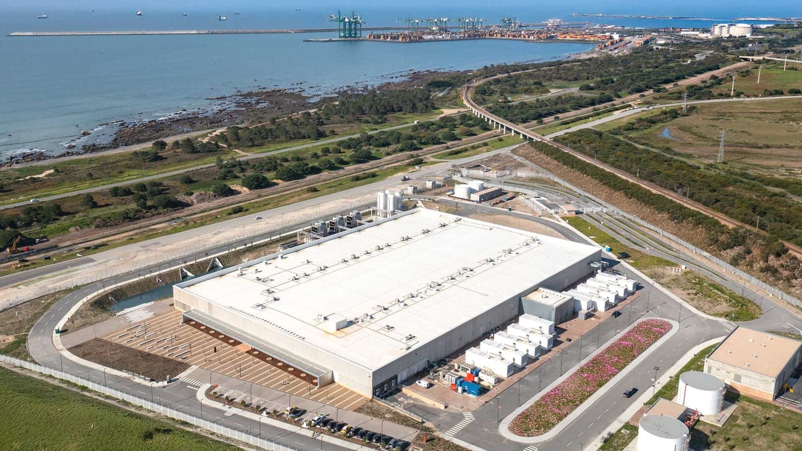 Start Campus is building and operating the SINES Data Campus, a 1.2 GW data centre in Portugal.