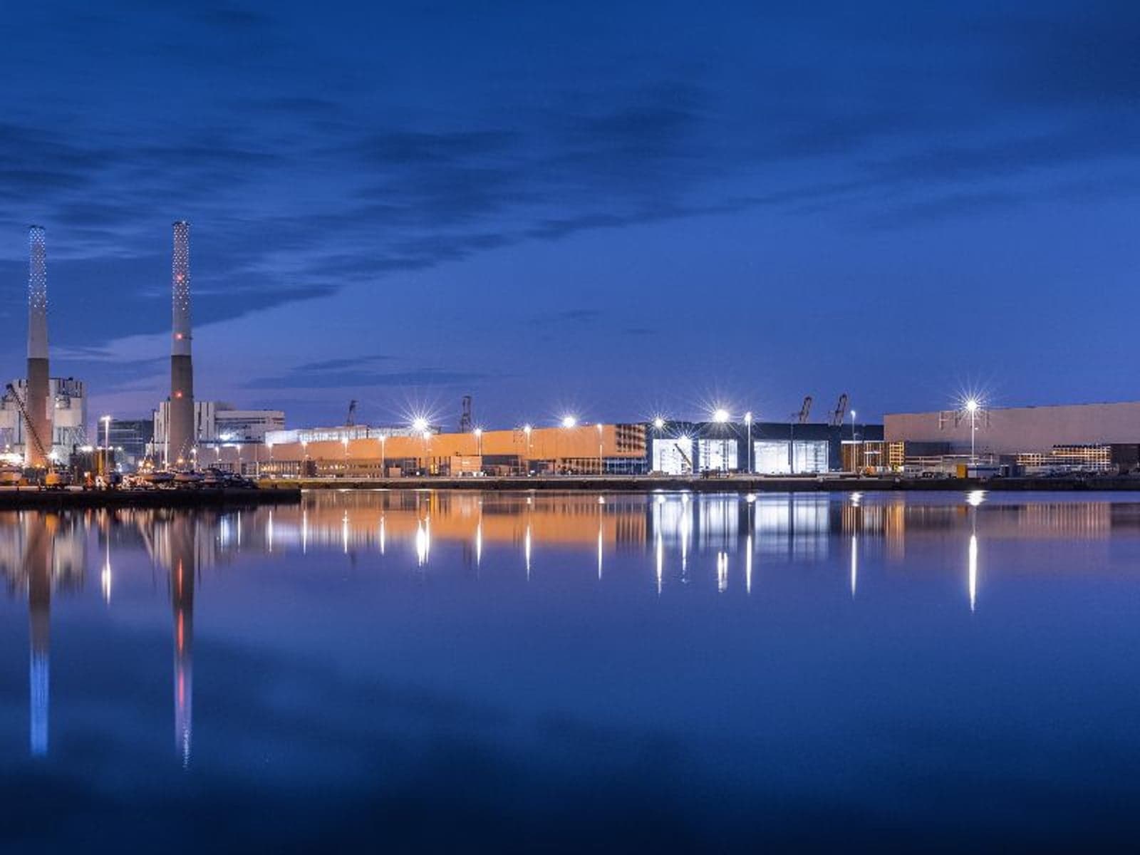 Siemens Gamesa has started manufacturing its offshore Direct Drive wind turbine nacelles and IntegralBlades at its new facility in France.