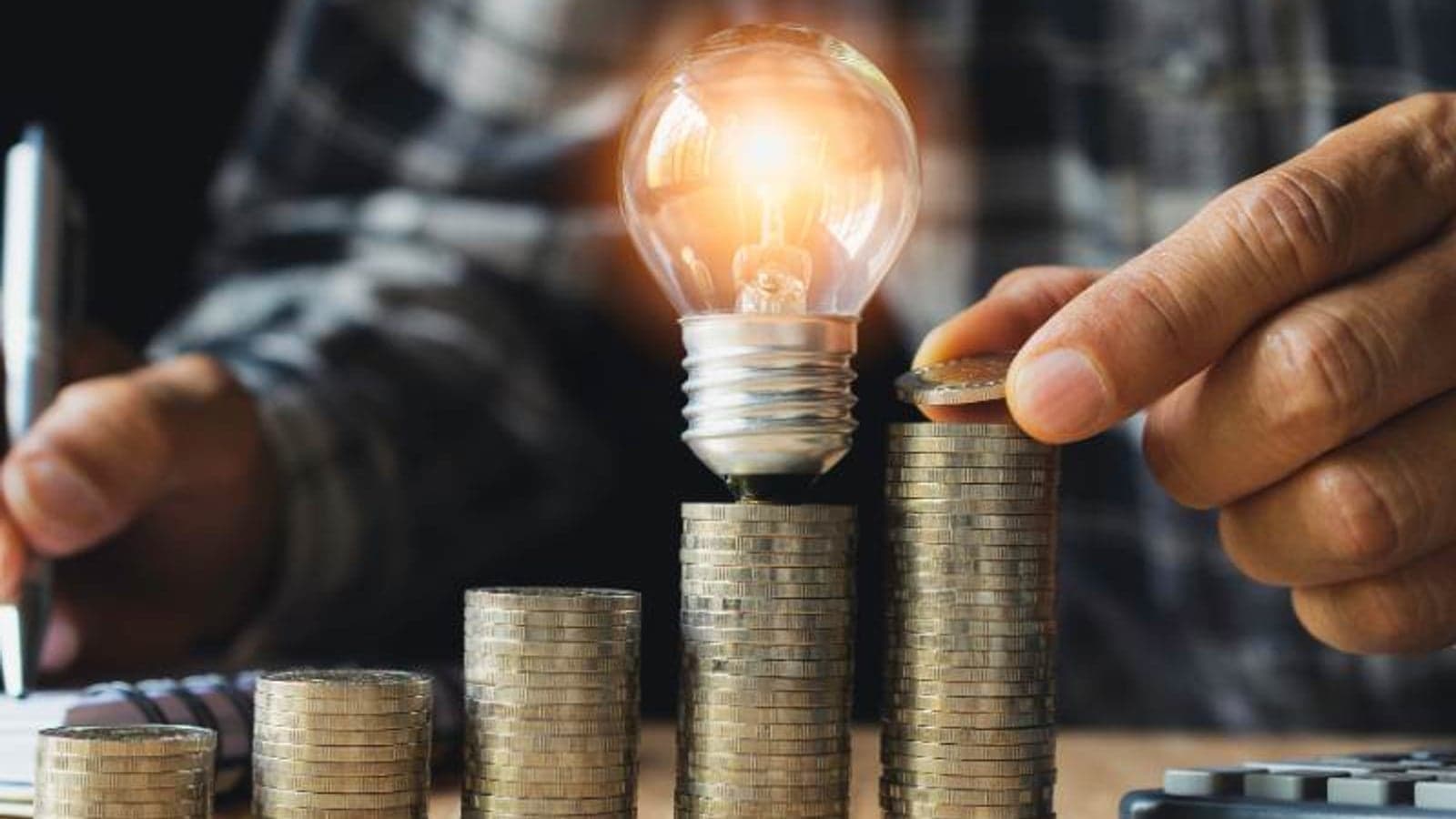 Grid + renewables spend hikes beyond fossil fuels