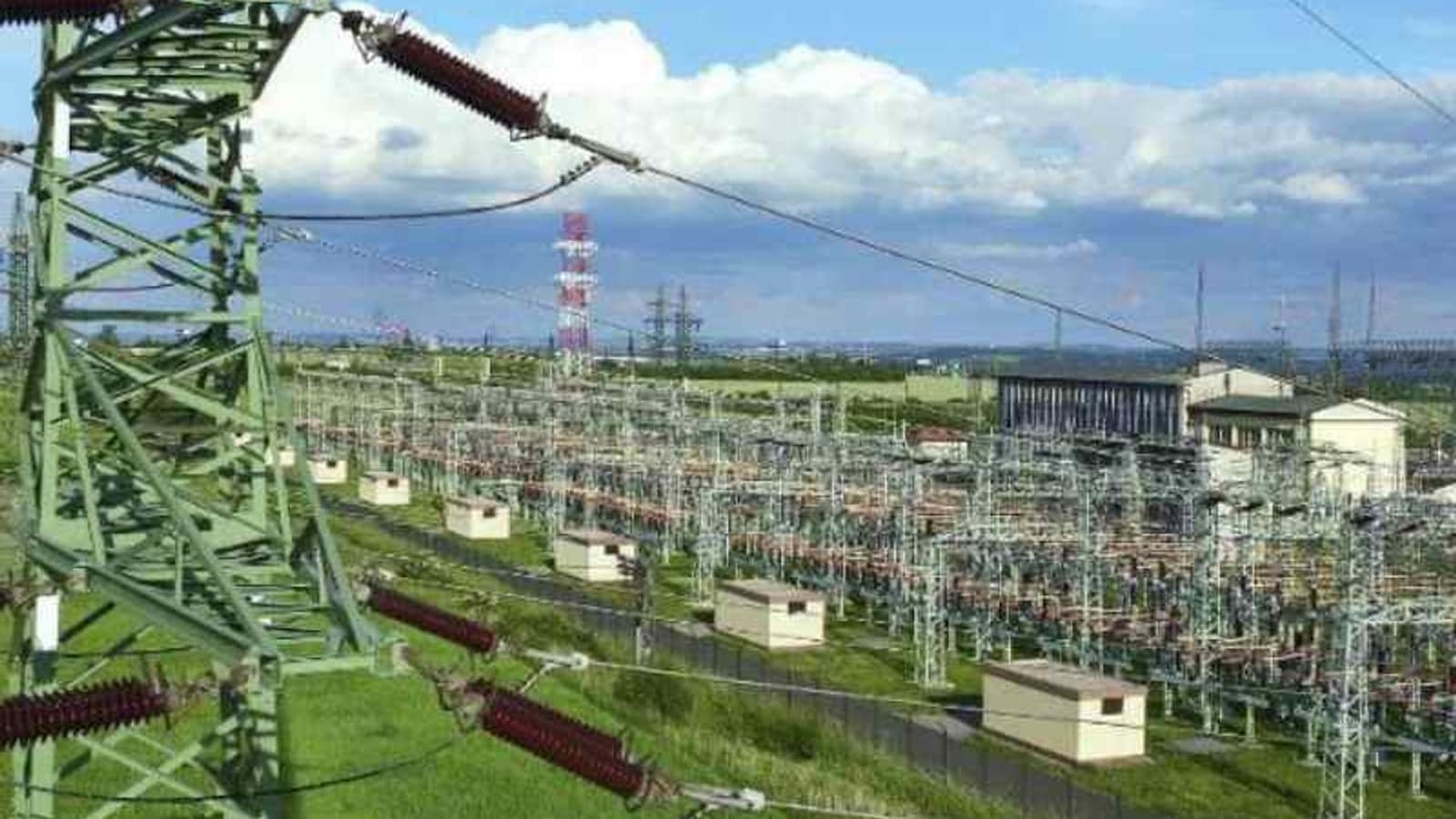 Czech utility ČEZ secures €400mn grid upgrade loan from EIB